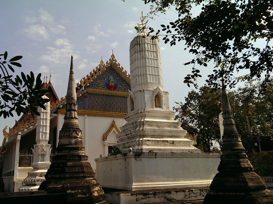 Wat Khu Yang-甘烹碧必去景点