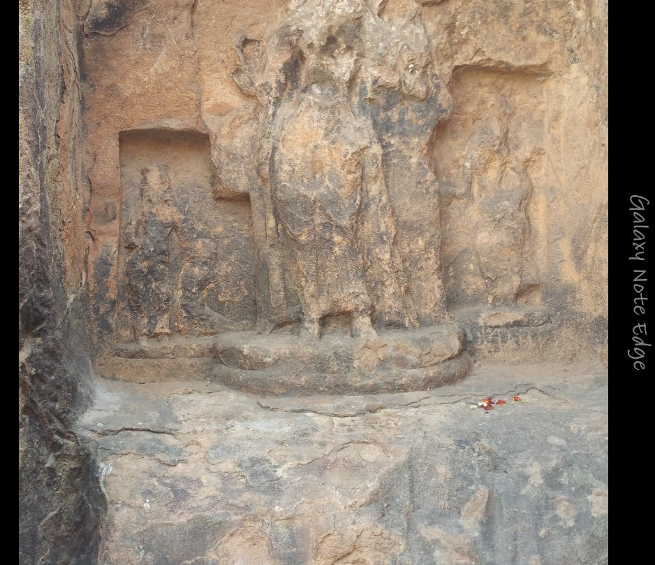 Ancient Caves景点图片