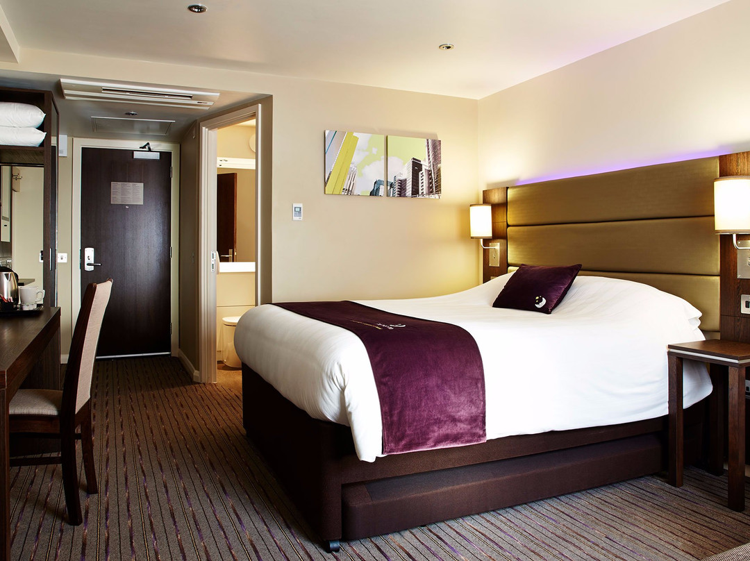 Premier Inn Cirencester hotel