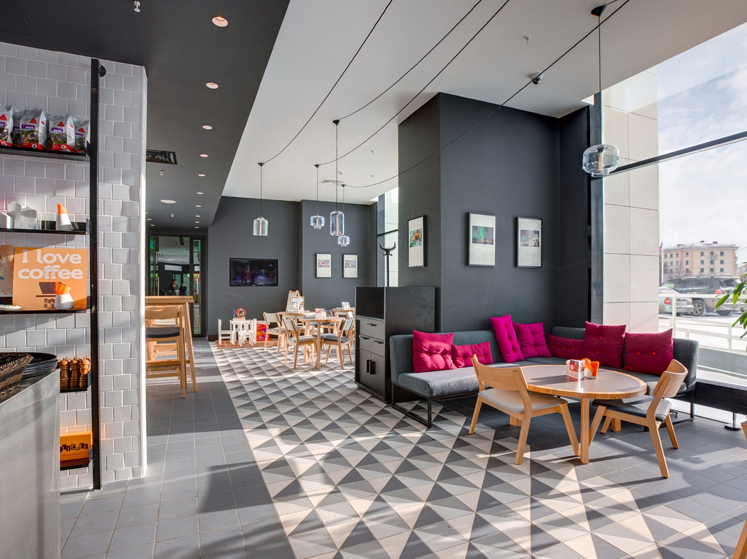 DELI Cafe by AZIMUT Hotels