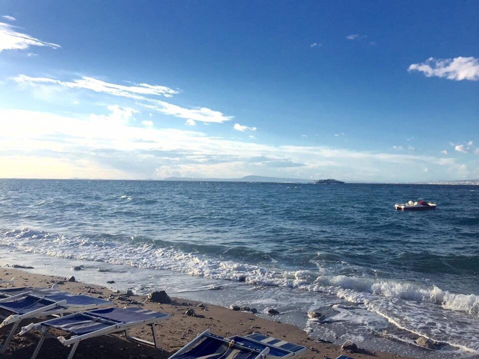 Chicchi Beach景点图片