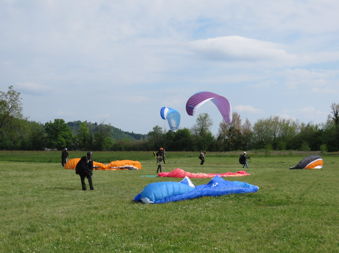 Manta Paragliding School景点图片