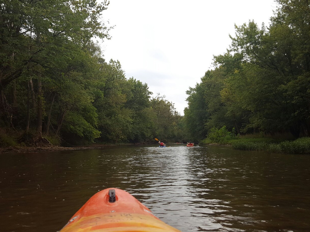 Trapper John's Canoe Livery-格罗夫城必去景点