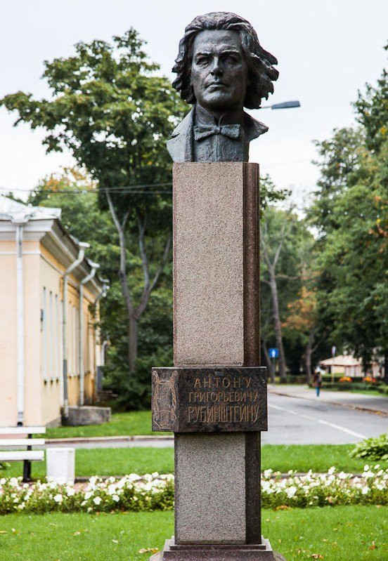 Monument to Anton Rubinstein景点图片