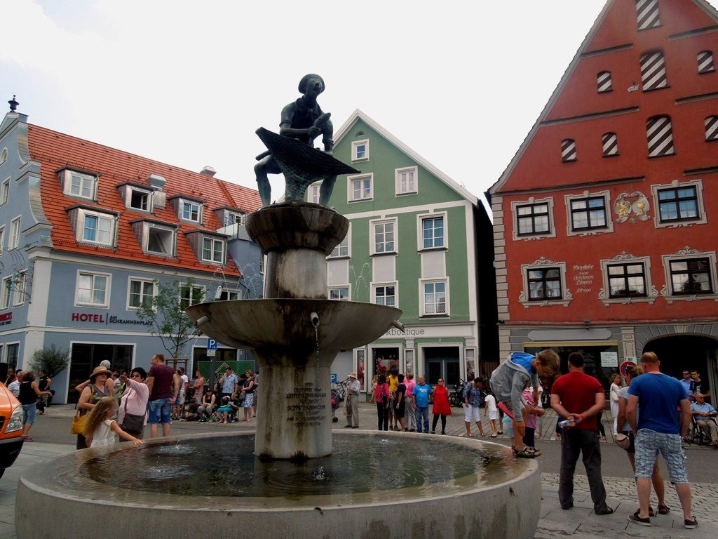 Fischerbrunnen-梅明根必去景点