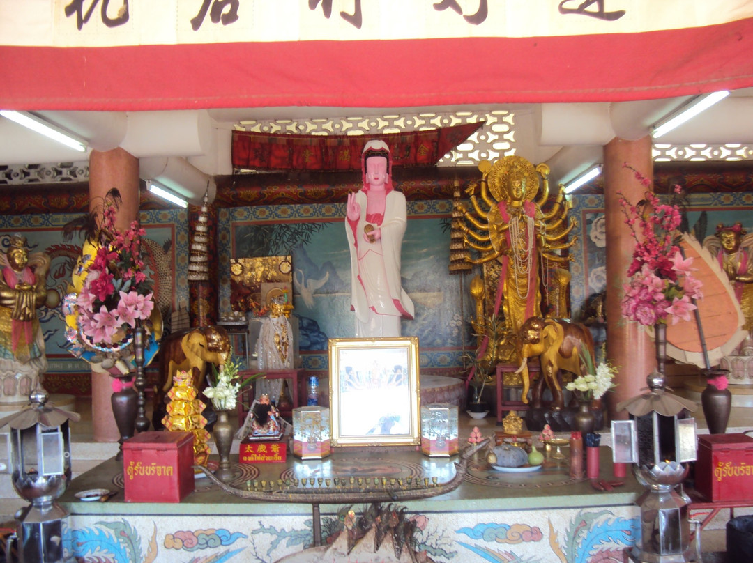 Chao Pho Khao Yai Shrine-是拉差必去景点