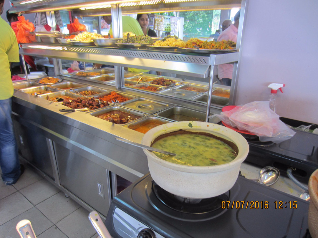 Lukut餐馆和美食-Sai Kumaran Curry House