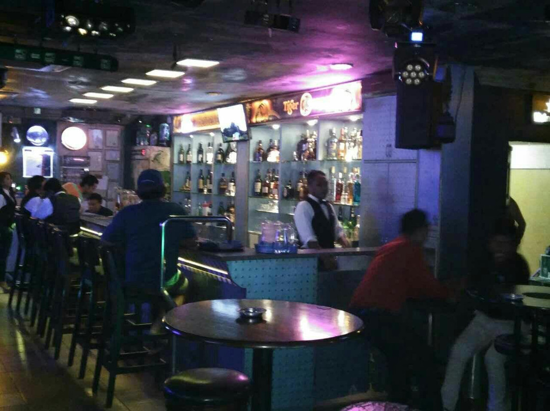 Blue Wave Lounge-纳闽必去景点