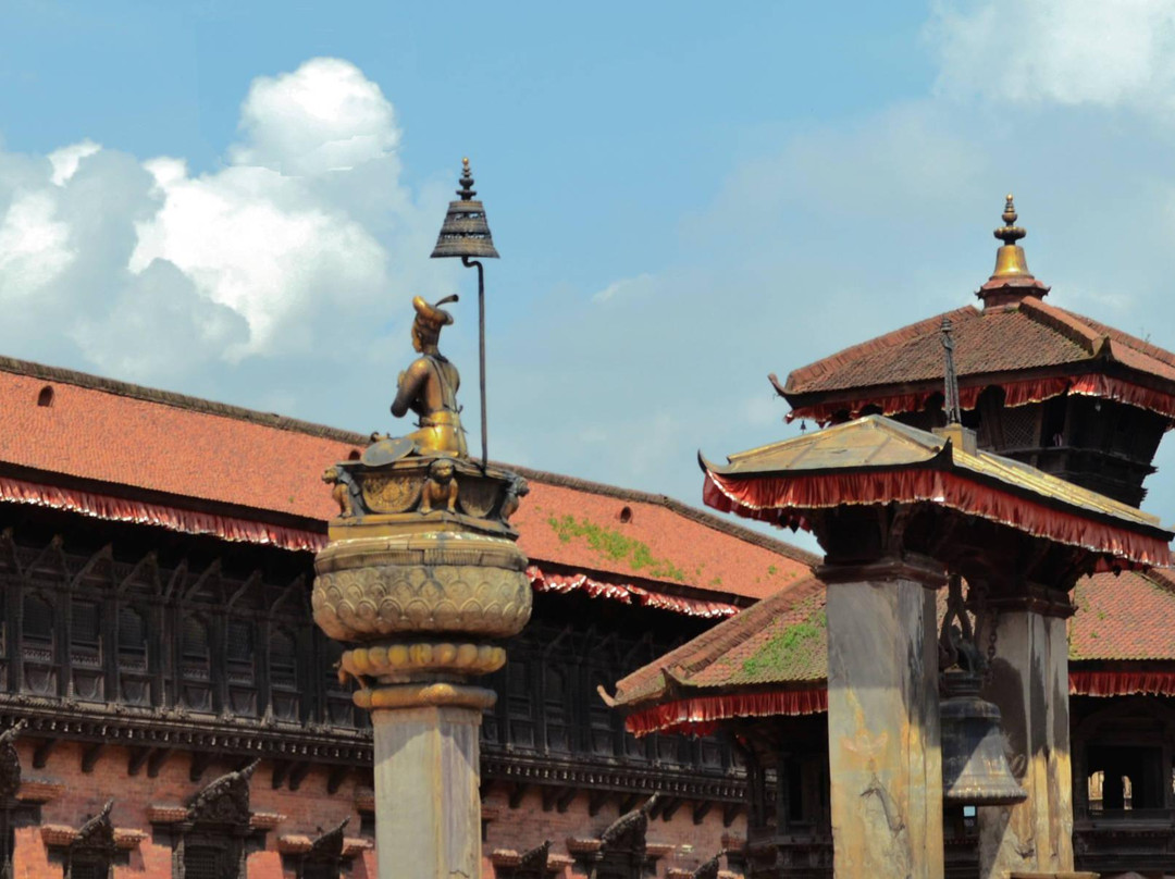 Bhupatindra Malla Statue