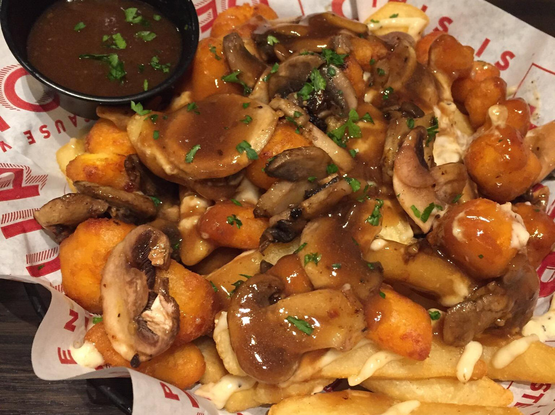 Kenwood餐馆和美食-Red Robin Gourmet Burgers