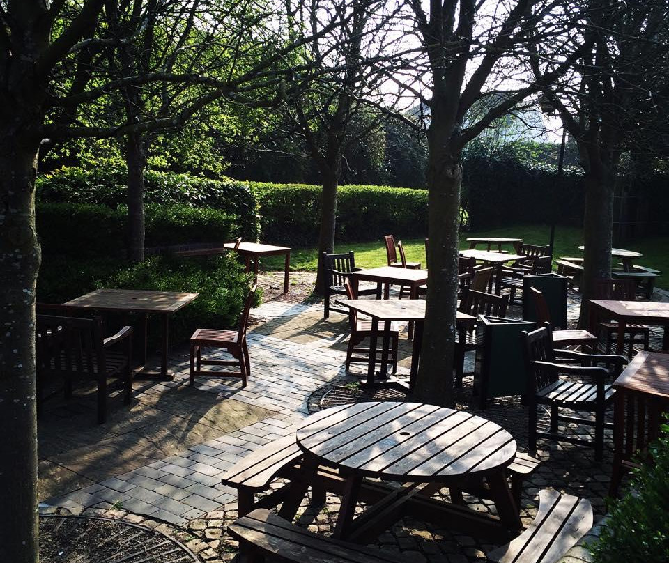 Longleavens餐馆和美食-Greyhound