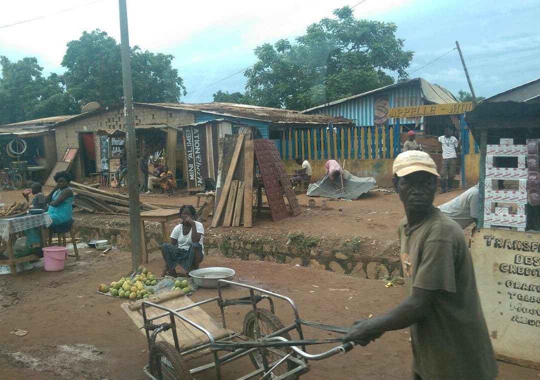 K-Cinq (Km-5 Intersection)-班基必去景点