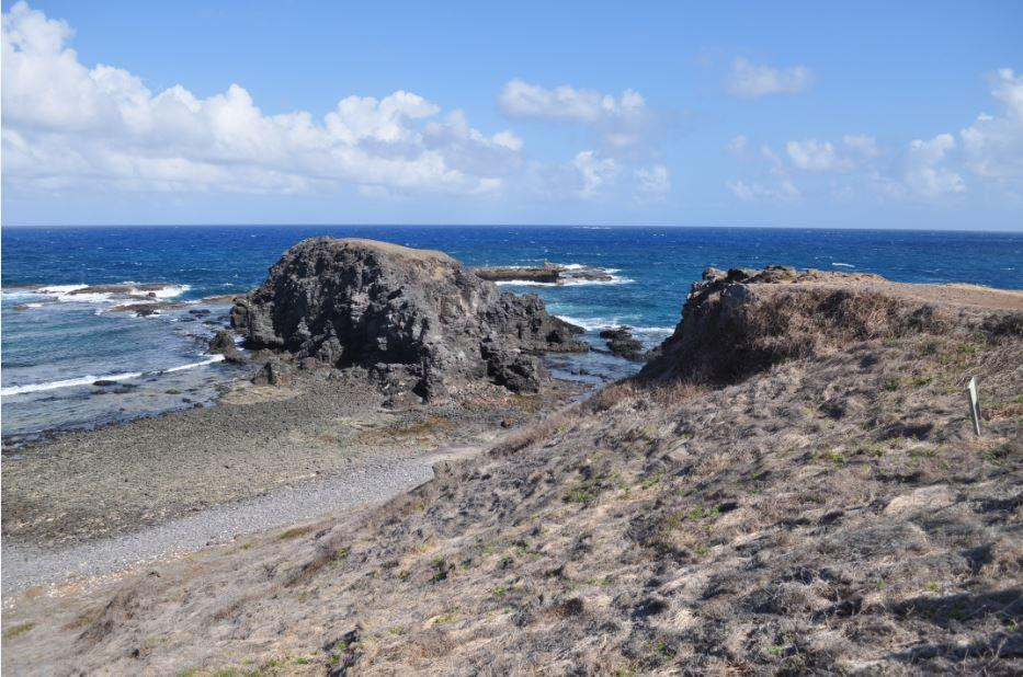 Buraco da Raquel-费尔南多-迪诺罗尼亚群岛必去景点