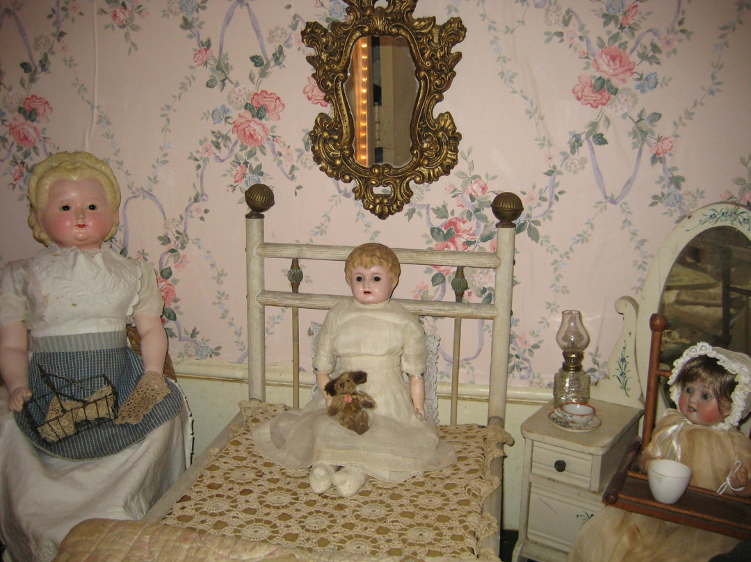 The Forde Doll & Doll House Collection景点图片
