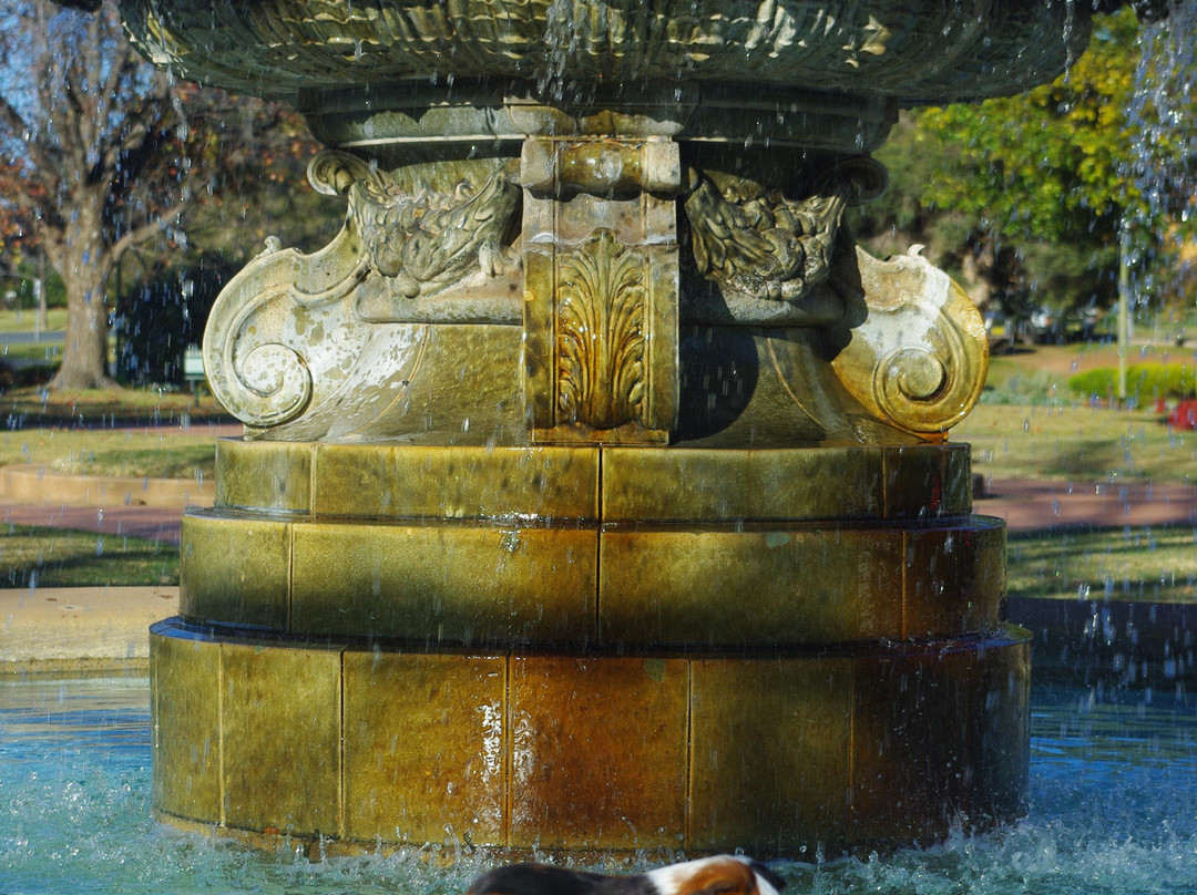 The Royal Doulton Hankinson Memorial Fountain景点图片
