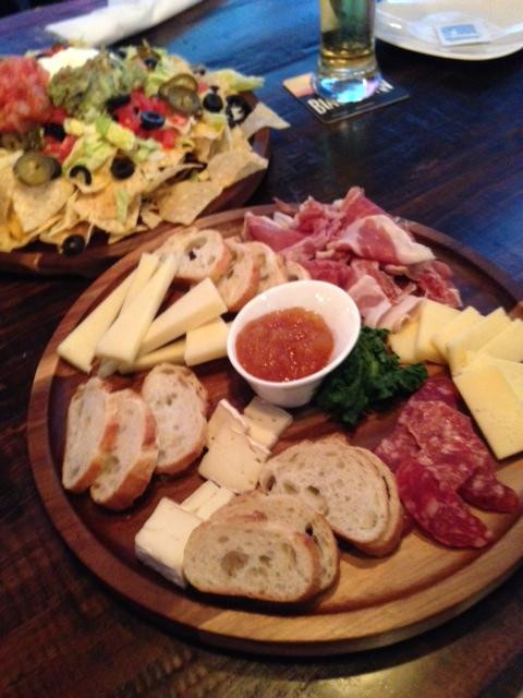 Milton餐馆和美食-EddieO's Pourhouse & Kitchen