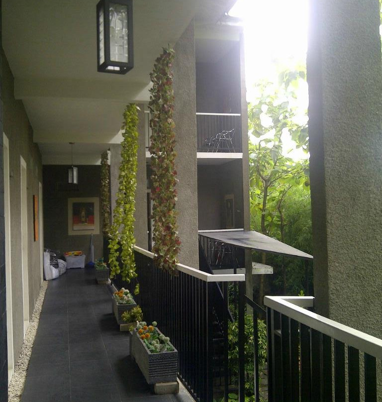 Safwah Bintaro Training Center Guest House & Resto主图