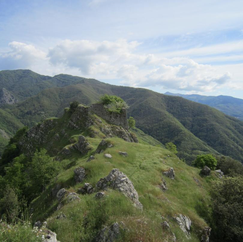 Rocca di Lucchio-Bagni di Lucca必去景点
