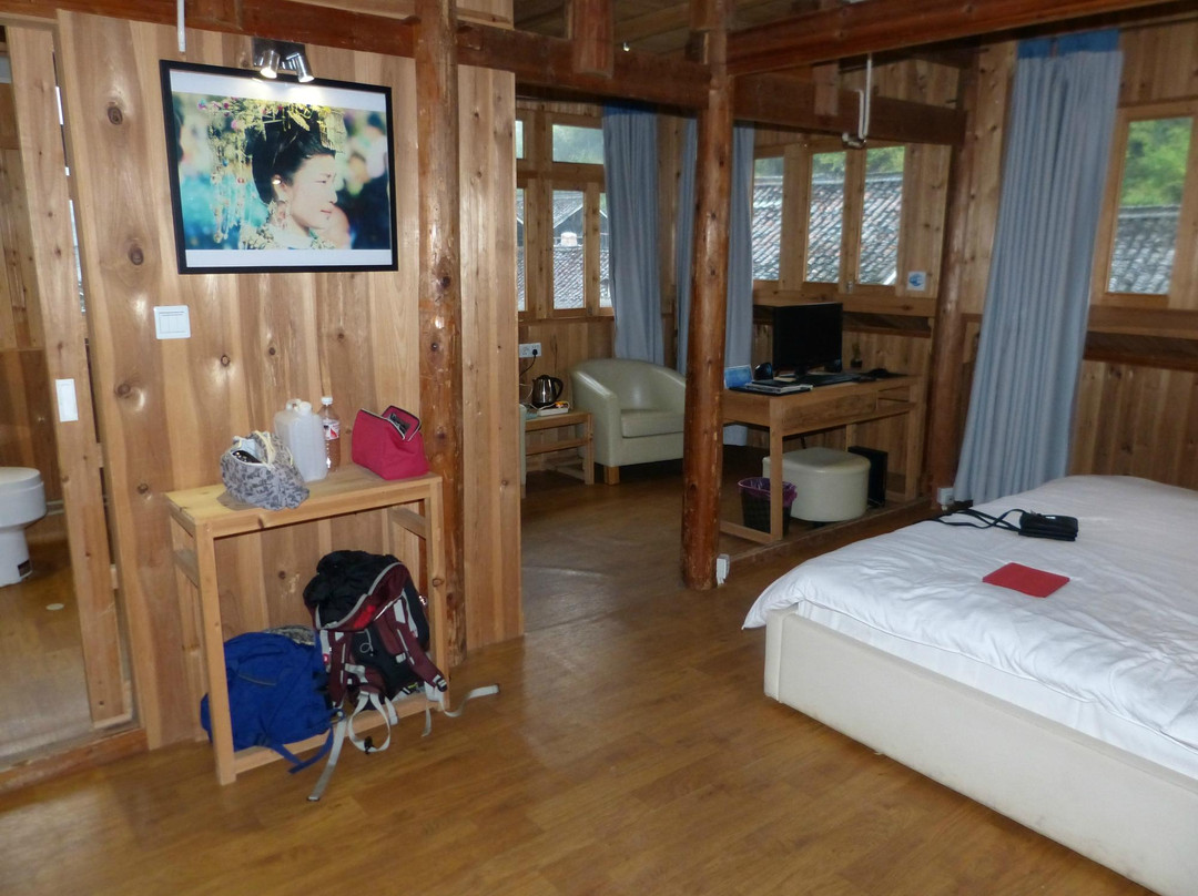 肇兴青定阁景阁主图