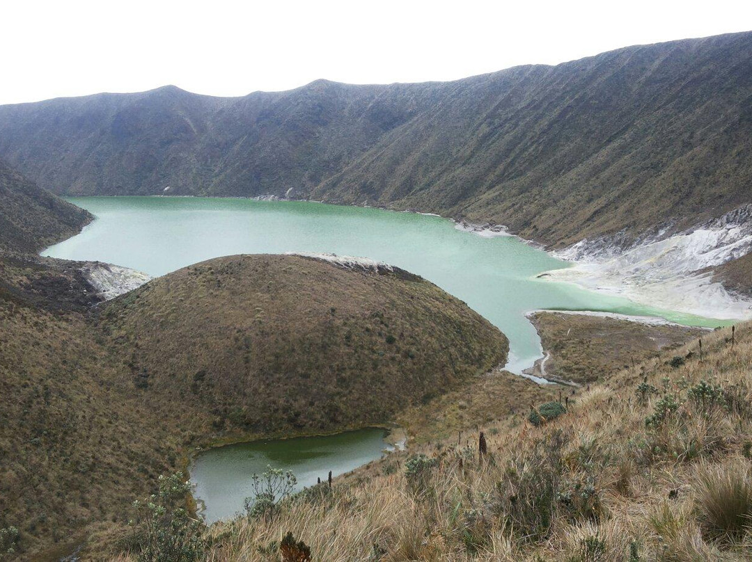 Laguna Verde Volcan Azufral-Tuquerres必去景点