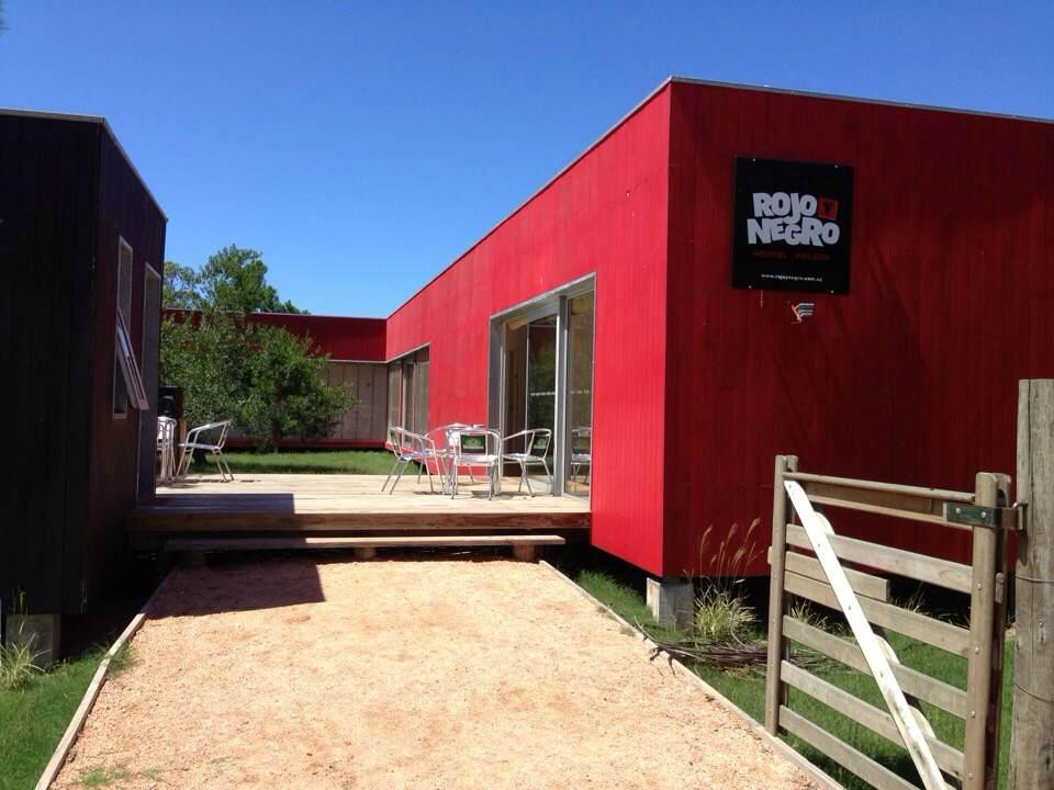 Rojo y Negro Hostel