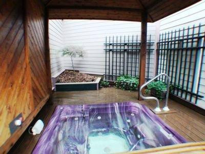 Oasis Hot Tub Gardens景点图片