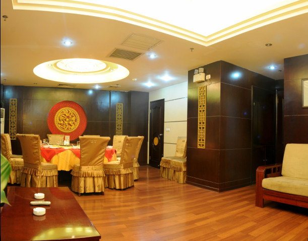 郑州贝克大酒店主图