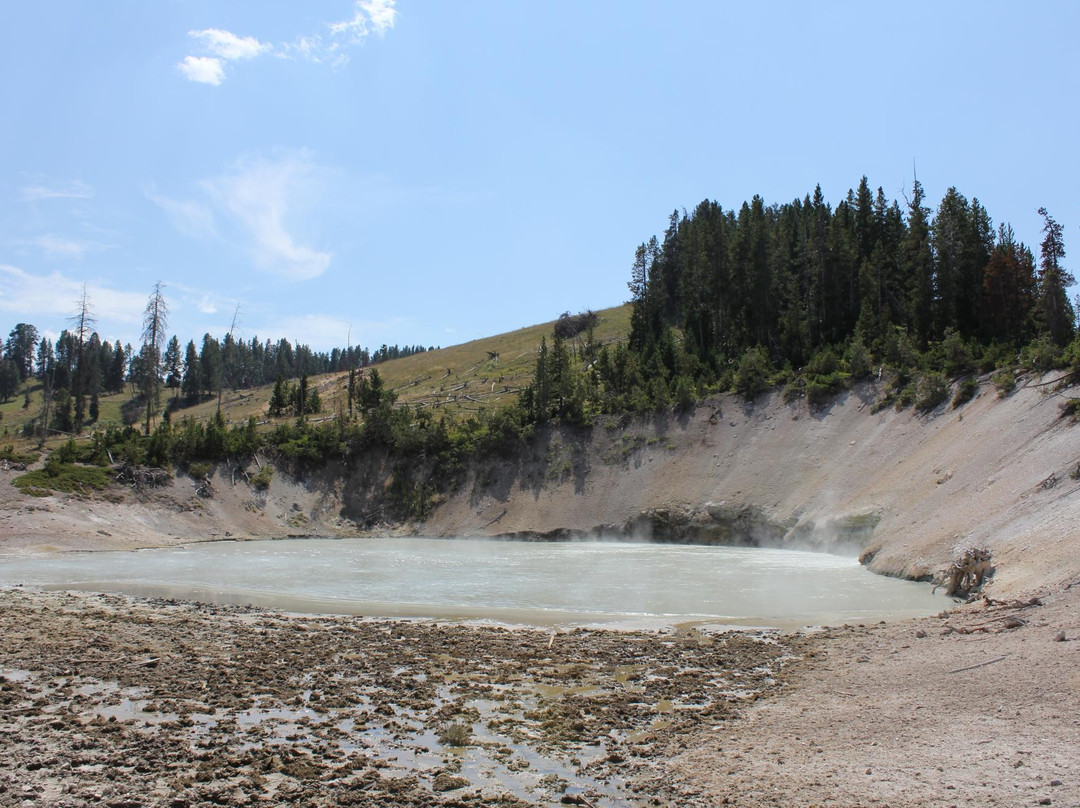 黄石间歇泉-泥火山地区-黄石国家公园必去景点
