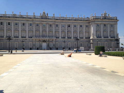 东方广场-马德里必去景点
