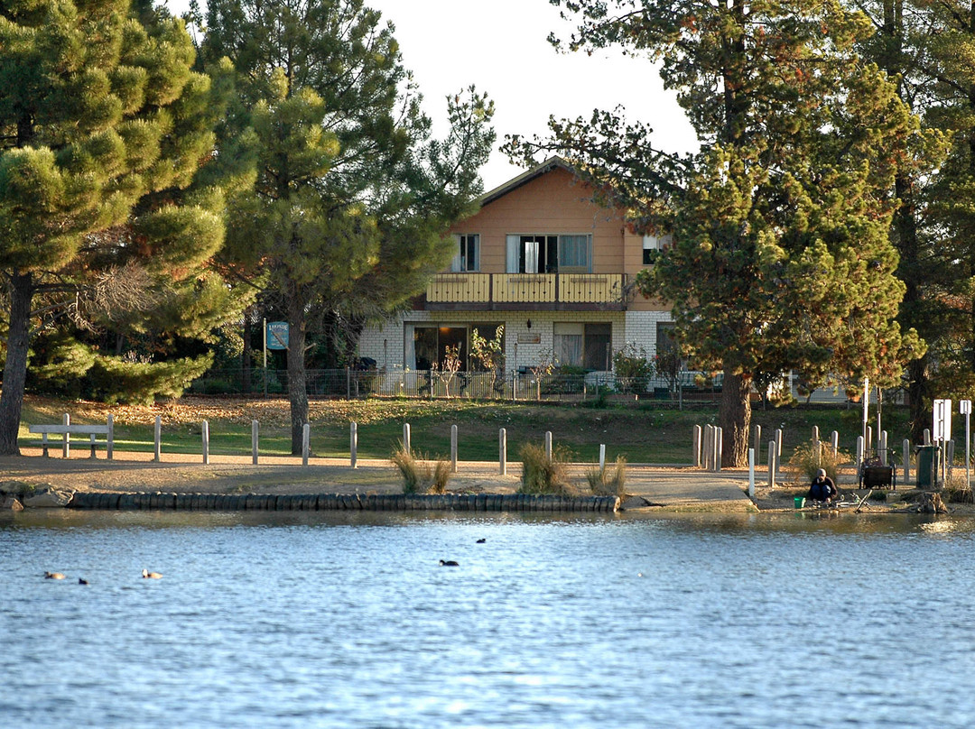 Lakeside Chalet & Studio