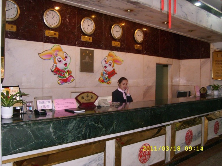 南宁精通酒店三月花店主图