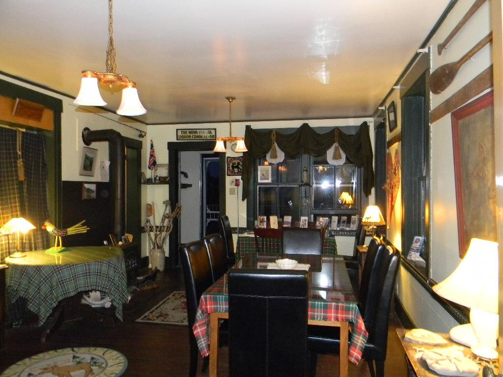 Four Mile Beach Inn主图