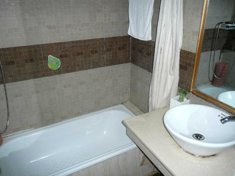 名雅儒家大饭店主图