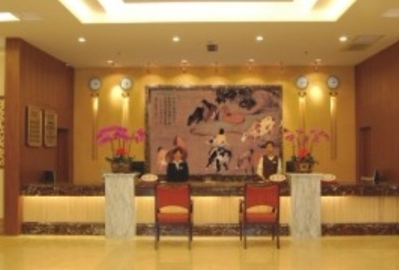 欧宝大酒店主图