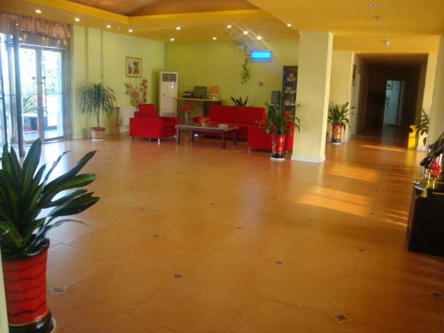 沂水如家鑫华路沂河西岸店主图