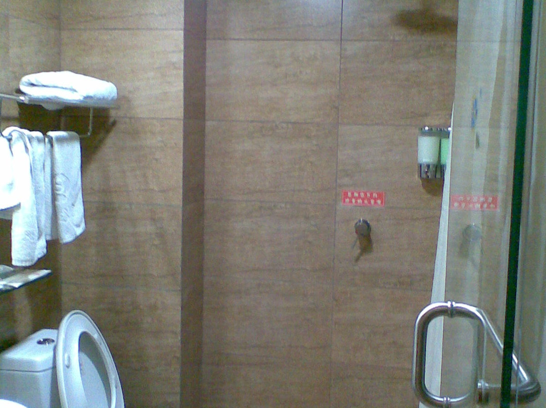 悦百客快捷酒店(唐山建华道店)主图