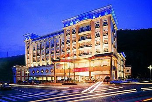 方元阳光休闲山庄主图