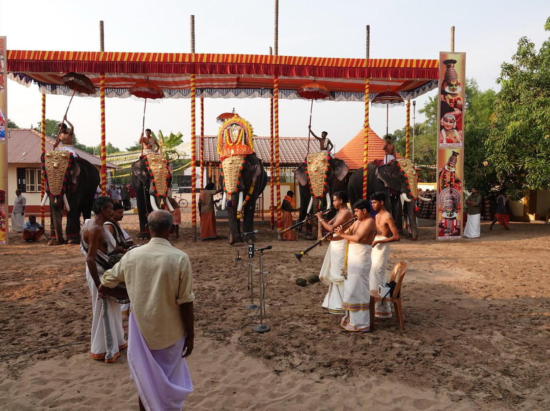 Velorvattom Mahadeva Temple-Mararikulam必去景点