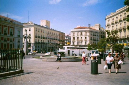 太阳门广场-马德里必去景点