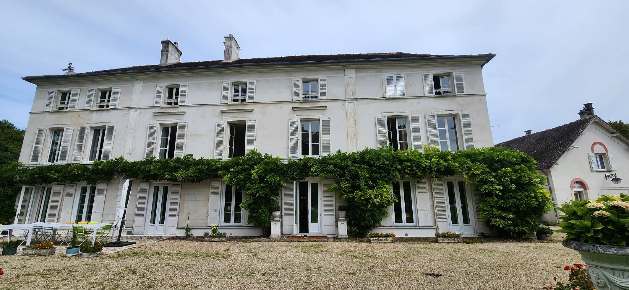 Chateau De Brinville-官方