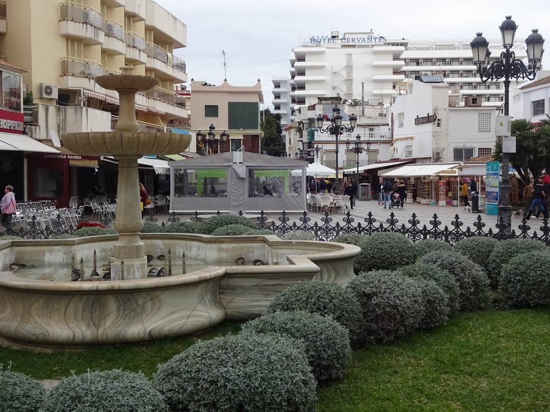 Plaza De La Nogalera-托雷莫里诺斯必去景点