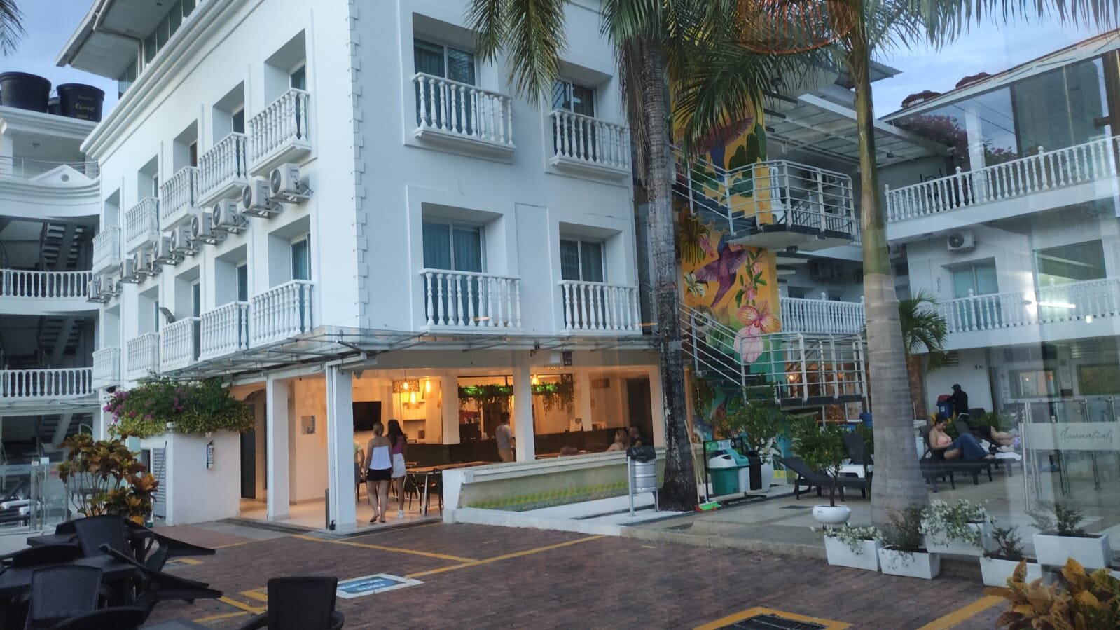 Hotel Manantial-官方