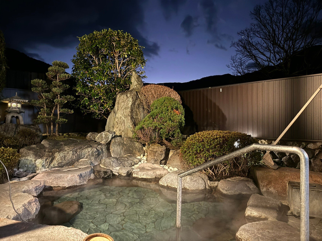 亚瓦拉诺萨图亚杜拉主图