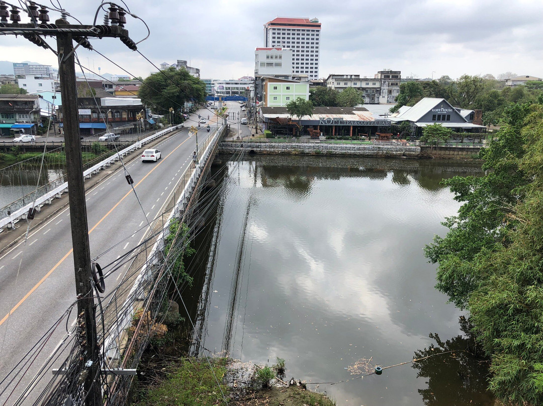 河边宾馆主图