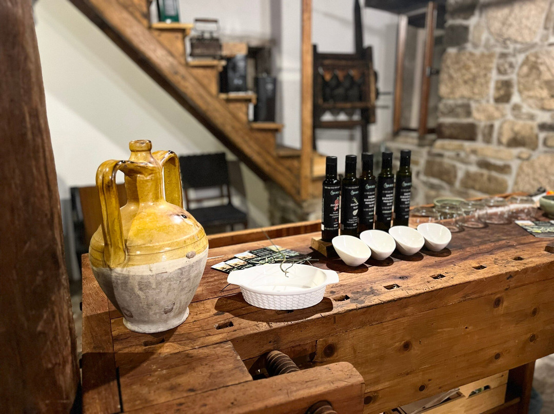 Extra Virgin Olive Oil Pila - OPG Gardos Eleonora-布延必去景点