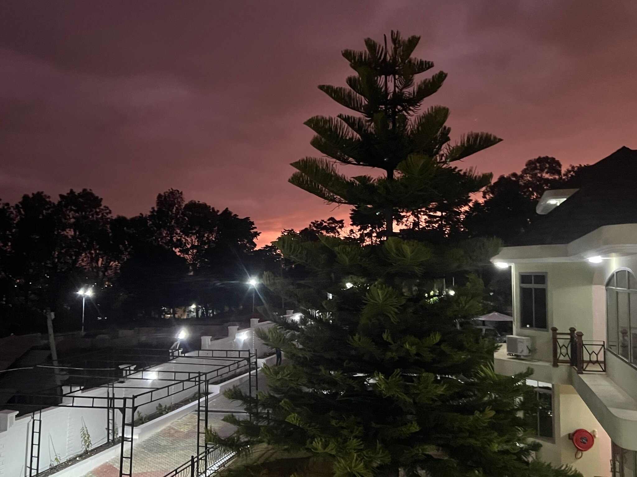 Hill View Hotel-官方