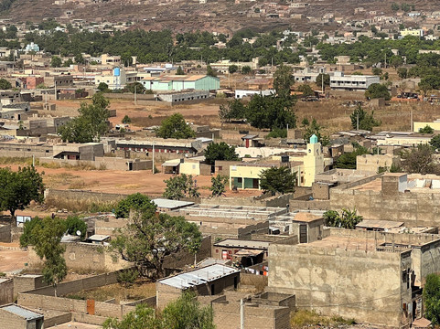 坎配门山林小屋主图