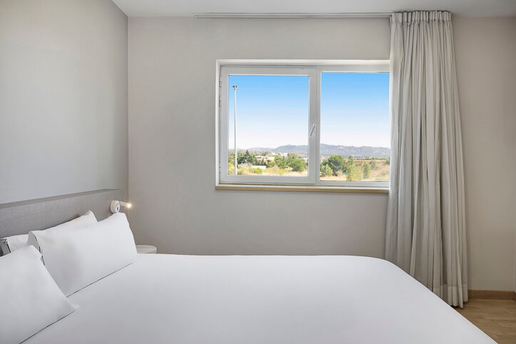 拉斯洛萨旅行酒店主图