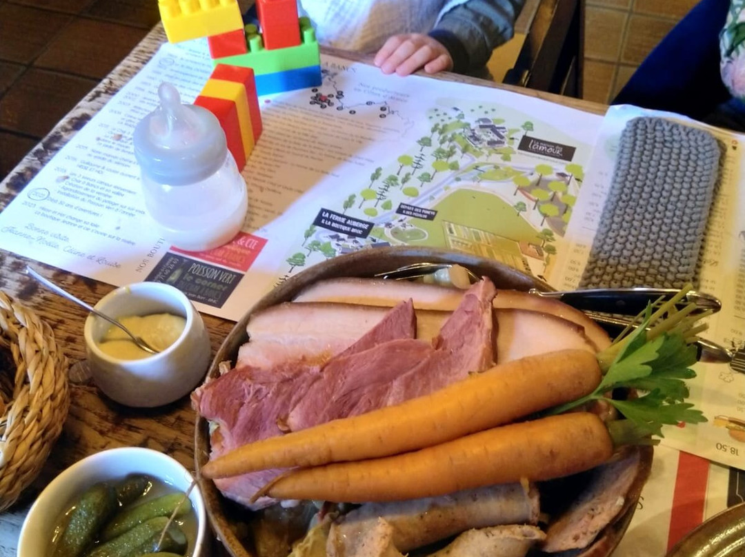 Au Char a Bancs主图