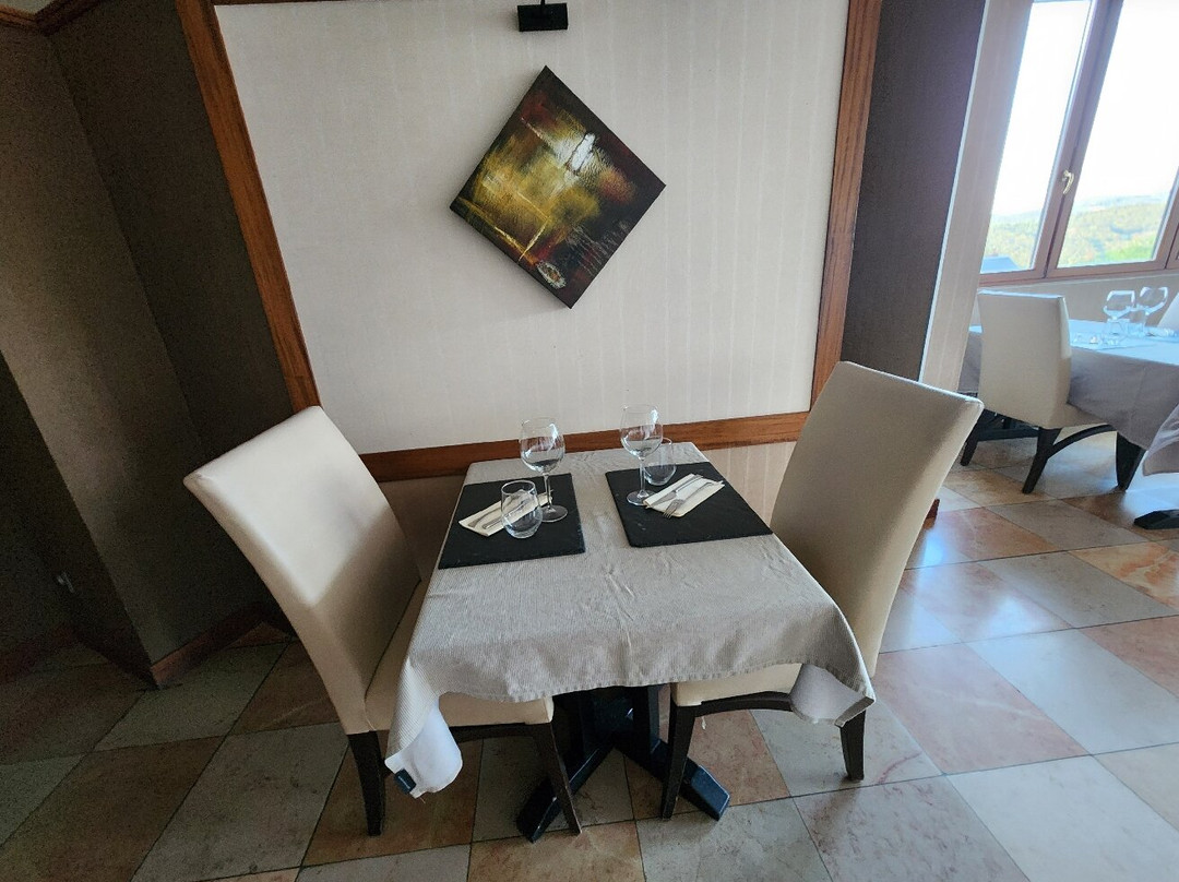 Logis Hôtel Au Vieux Morvan主图